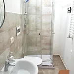 B&B Le Camere Di Sally Oda ve Kahvaltı 4*