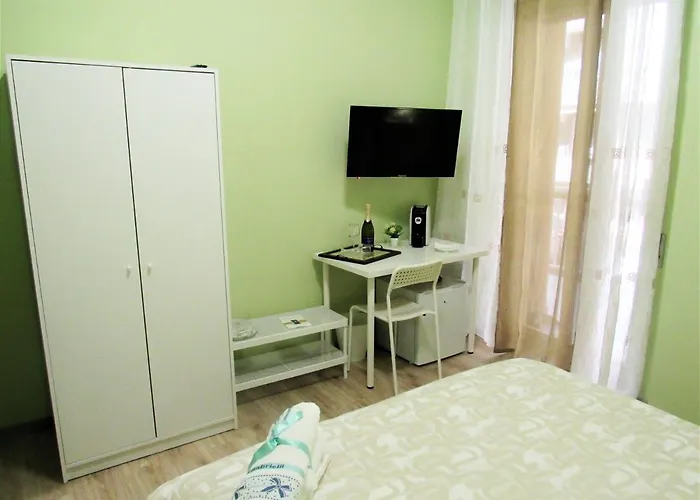 ベッド・アンド・ブレックファスト B&B Le Camere Di Sally 4*