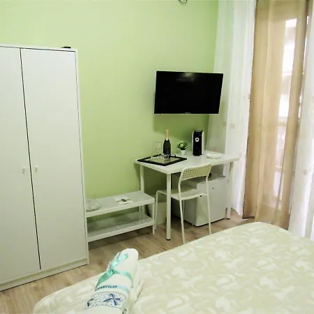 ベッド・アンド・ブレックファスト Sally 4*