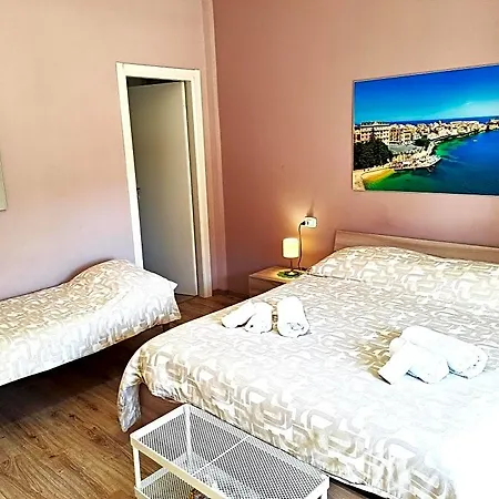 Le Di Sally Couette-café 4*